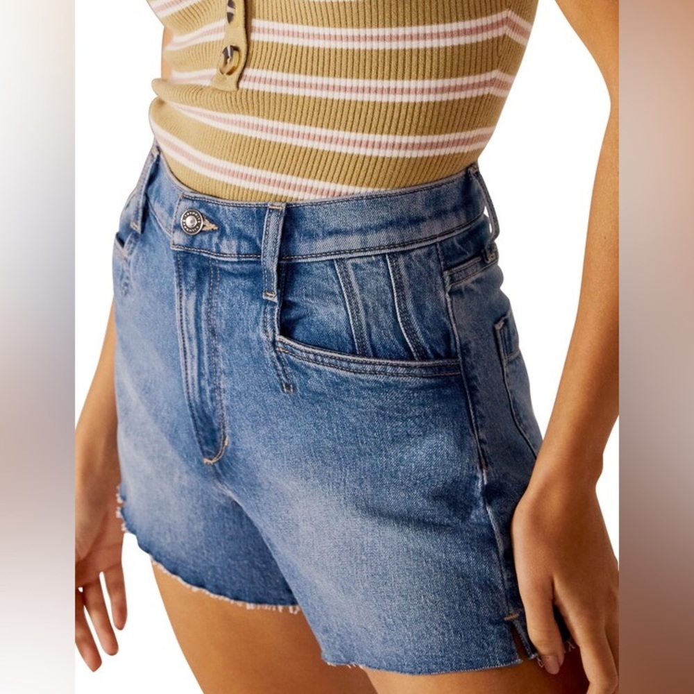 NWT SZ 27 JORDIE SUPER HIGH RISE JEAN SHORTS- Favorite Daughter